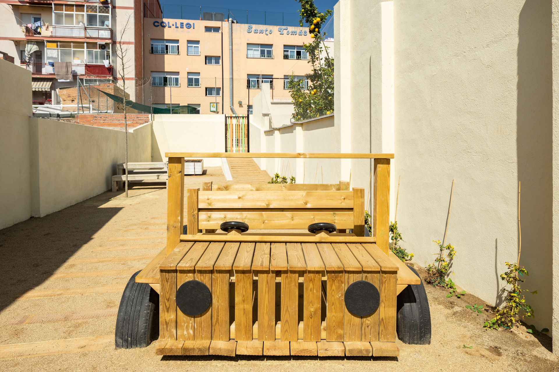 Coche Jeep infantil de madera (tamaño real)